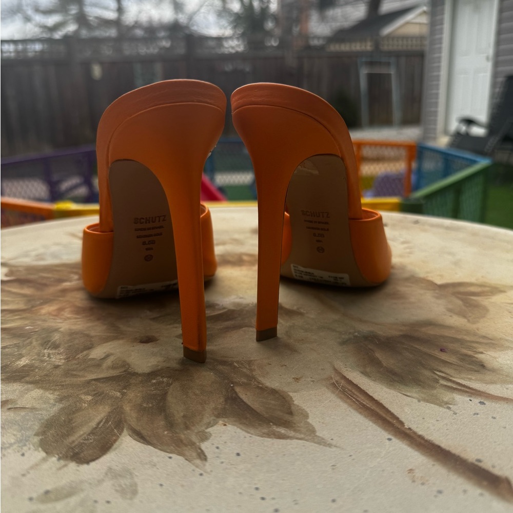 SCHUTZ Women's Bold Orange Heels - Picture 4 of 4